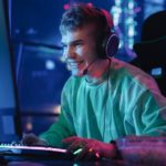 gamingathomeportraitofahappygamerwinninga